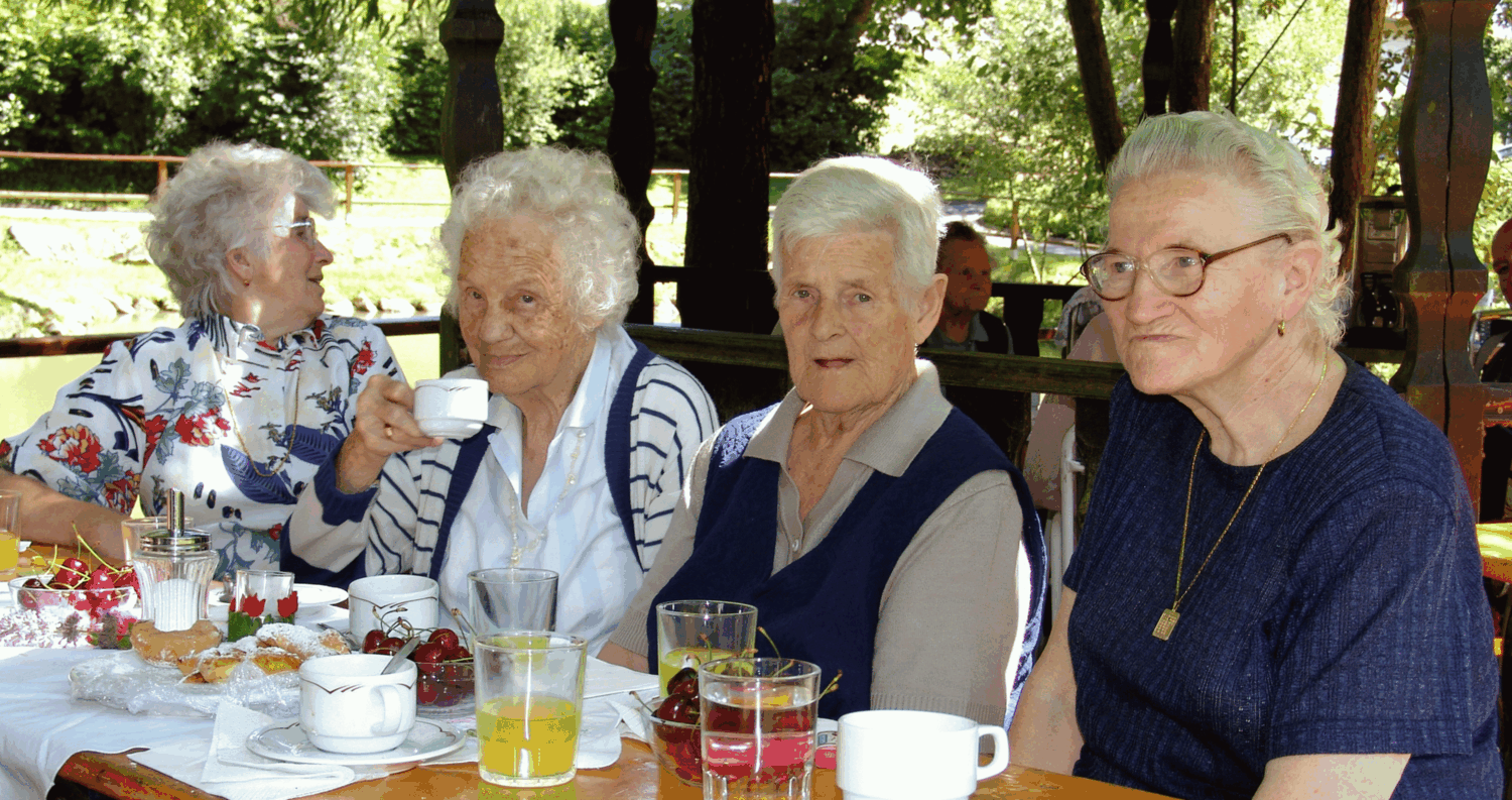 Senioren (c) Martin Manigatterer in Pfarrbriefservice.de